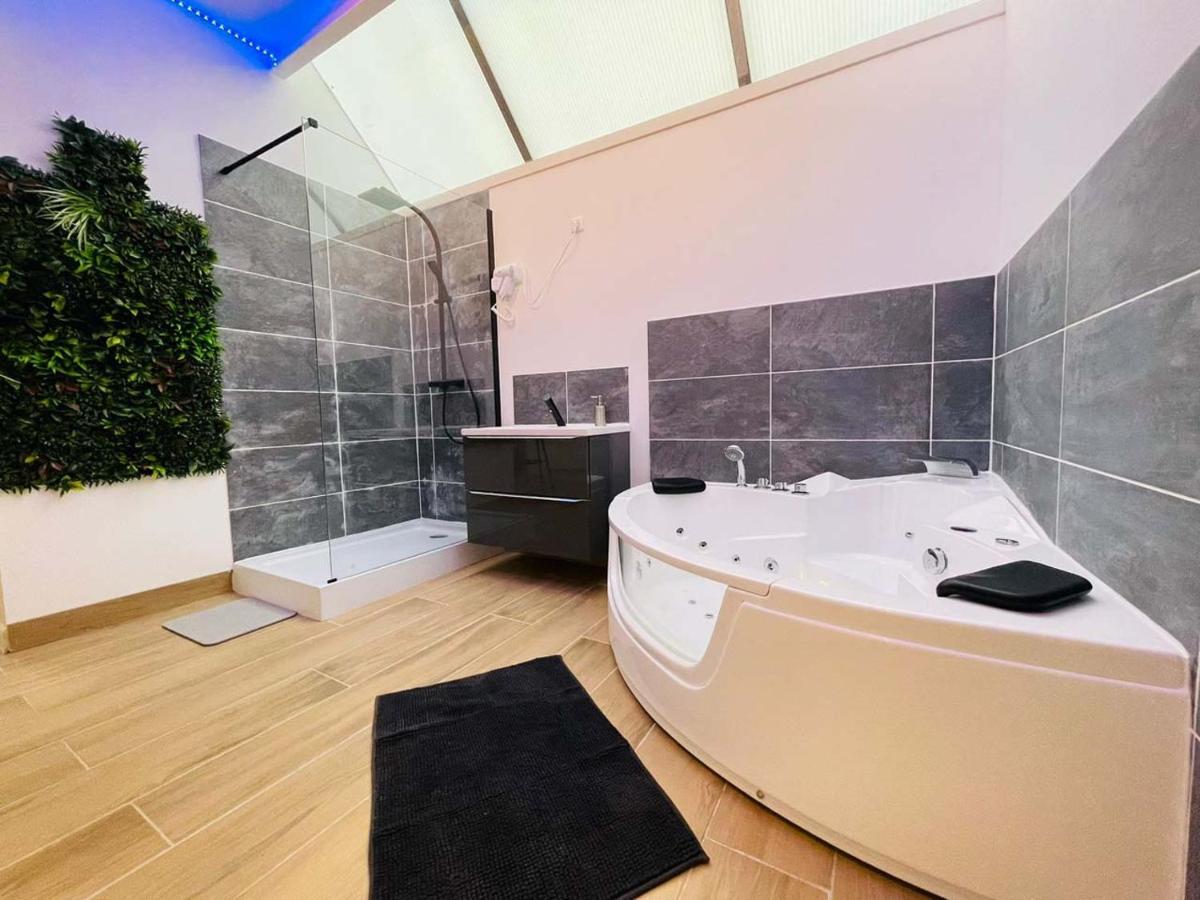 Ng Suitehome - Lille I Roubaix I Gare I Metro Alsace - Grand T2 - Balneo - Netflix - Wifi - Cuisine מראה חיצוני תמונה