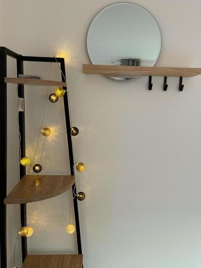 Ng Suitehome - Lille I Roubaix I Gare I Metro Alsace - Grand T2 - Balneo - Netflix - Wifi - Cuisine מראה חיצוני תמונה
