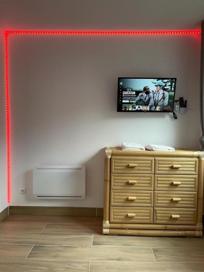Ng Suitehome - Lille I Roubaix I Gare I Metro Alsace - Grand T2 - Balneo - Netflix - Wifi - Cuisine מראה חיצוני תמונה